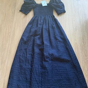 New with tags Hill House Home xxs Smocked Puff-Sleeve midi napDress in Navy Blue